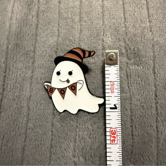 Ghost Enamel Pin - Picture 2 of 3